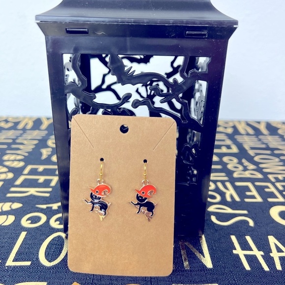 Halloween Earrings - Cats on Broomstick - Picture 1 of 3